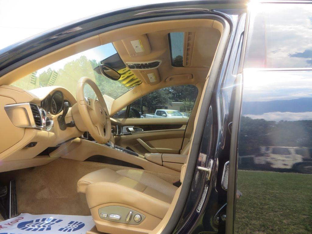 Porsche Panamera  2015