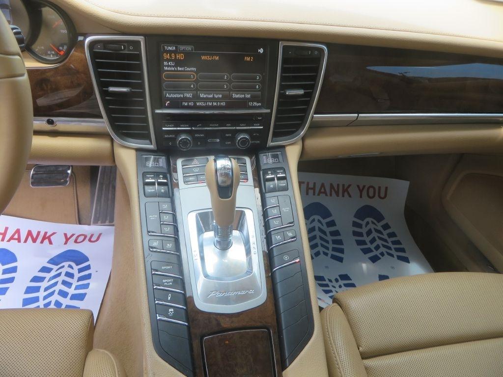 Porsche Panamera  2015