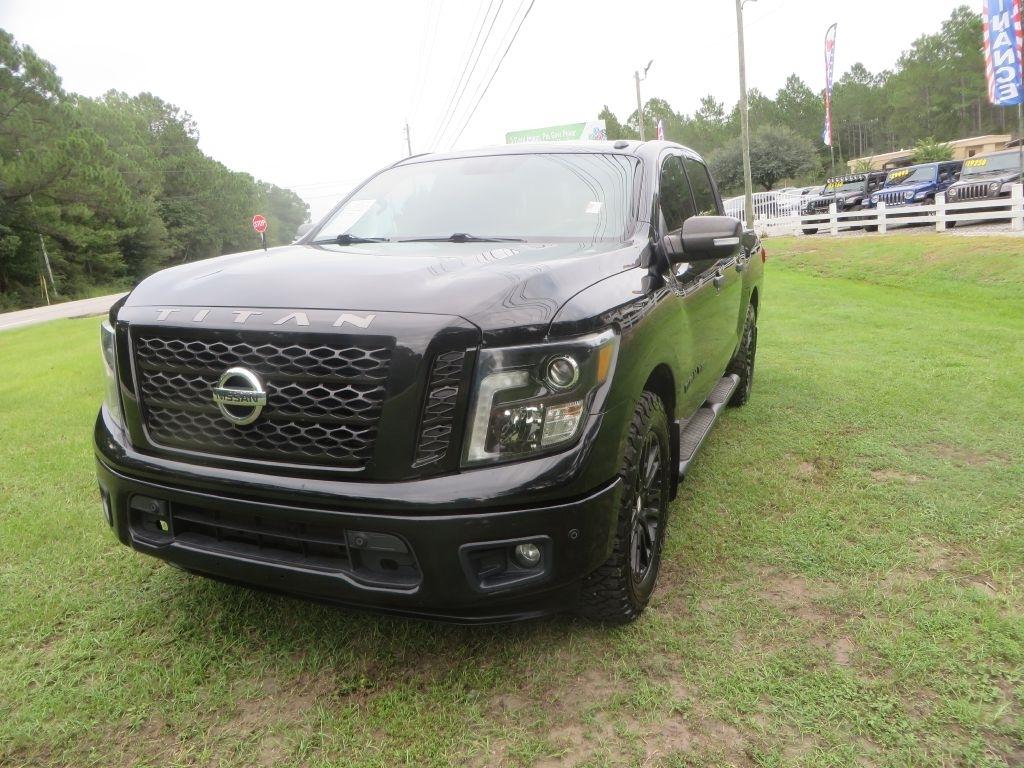 Nissan Titan SV 2018