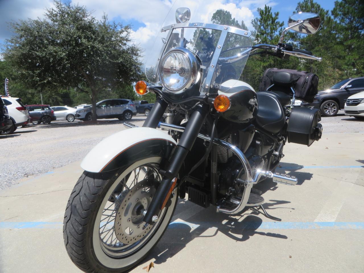 Kawasaki Vulcan 900 Classic  2022