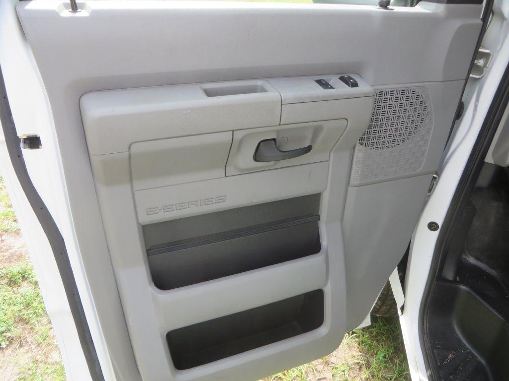 Ford E-Series Cutaway  2018