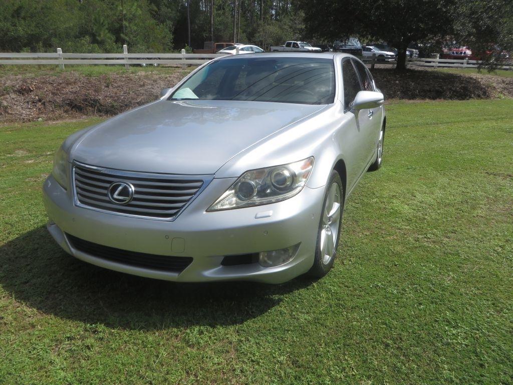 Lexus LS 460  2010