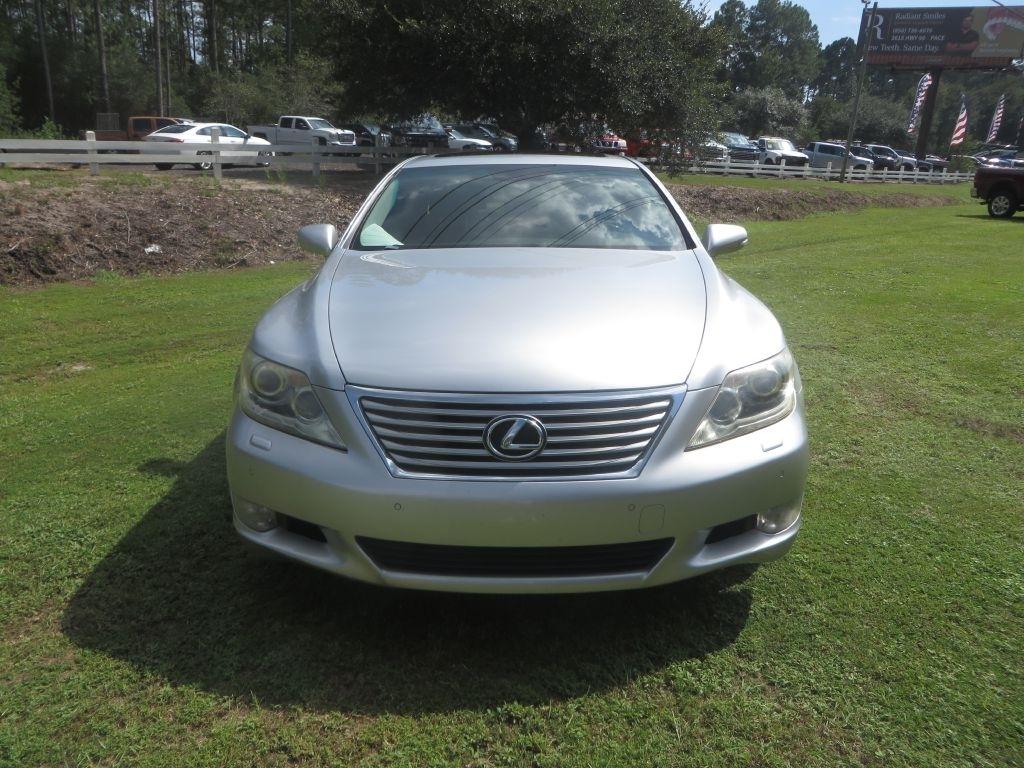 Lexus LS 460  2010