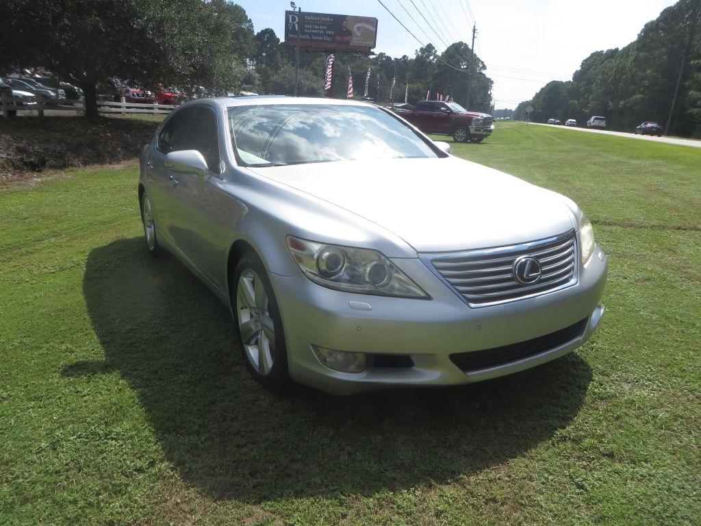 Lexus LS 460  2010