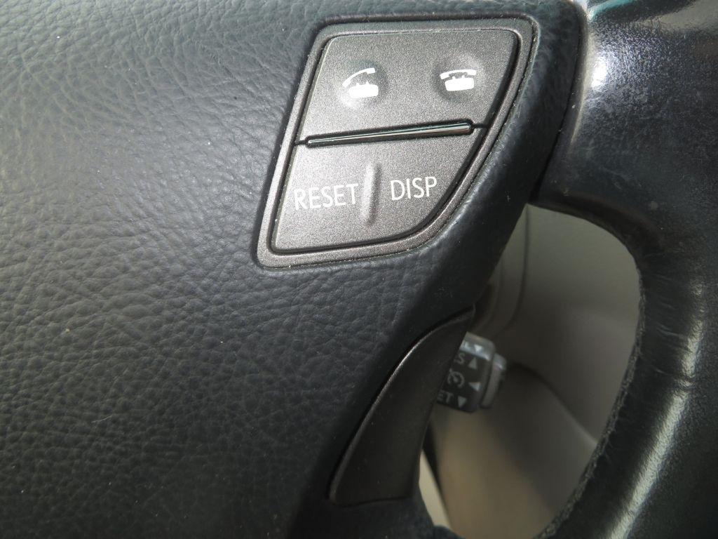 Lexus LS 460  2010