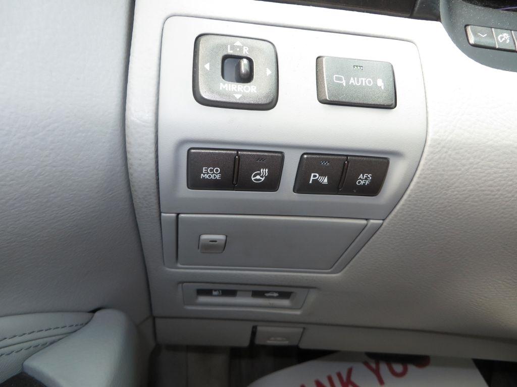 Lexus LS 460  2010
