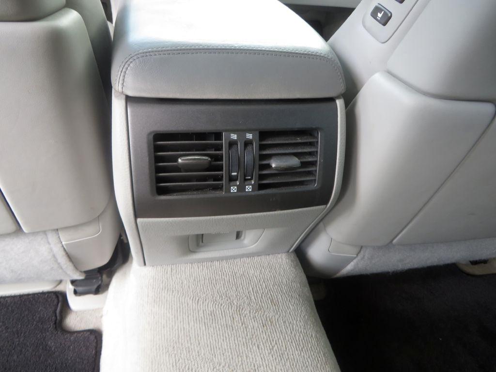 Lexus LS 460  2010