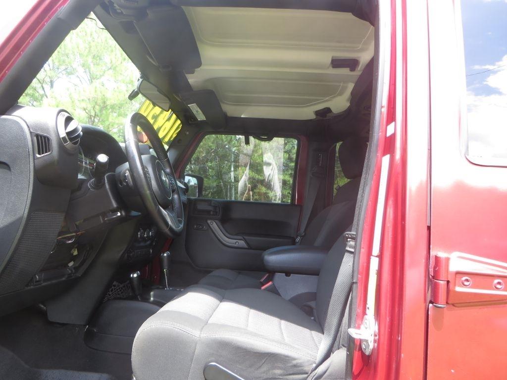 Jeep Wrangler Unlimited  2012