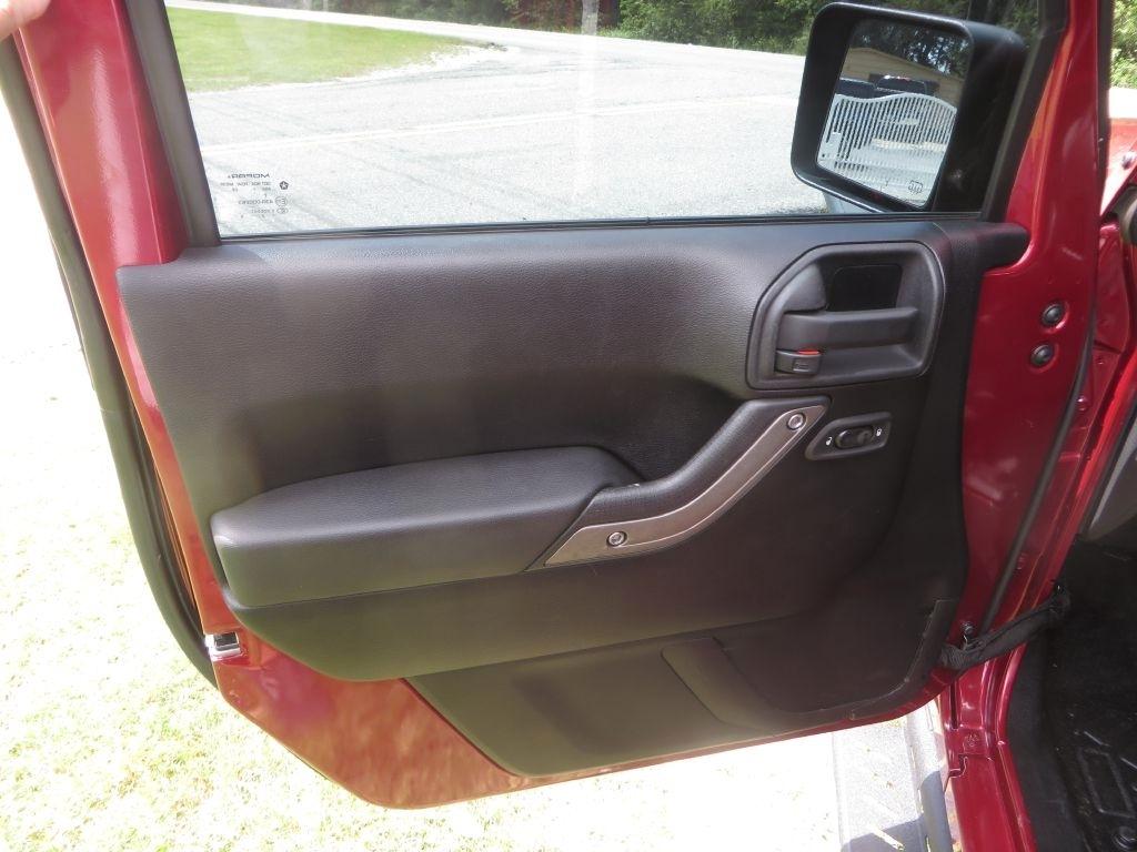 Jeep Wrangler Unlimited  2012