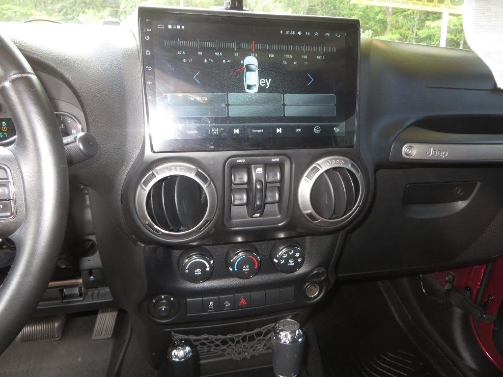 Jeep Wrangler Unlimited  2012