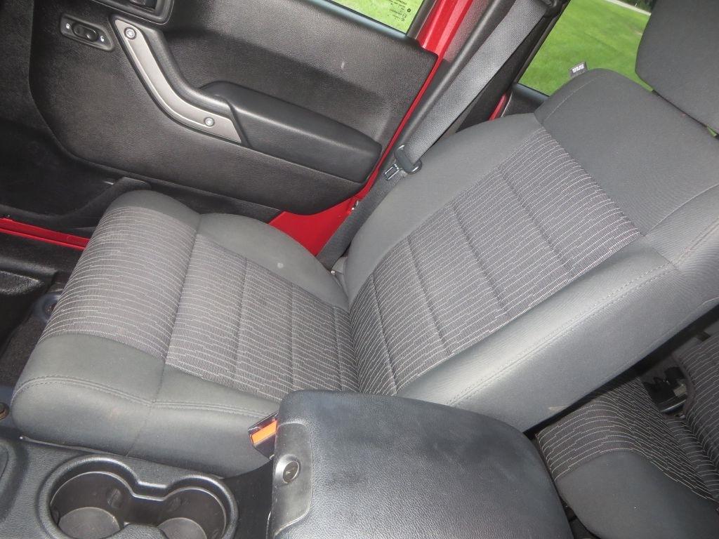 Jeep Wrangler Unlimited  2012