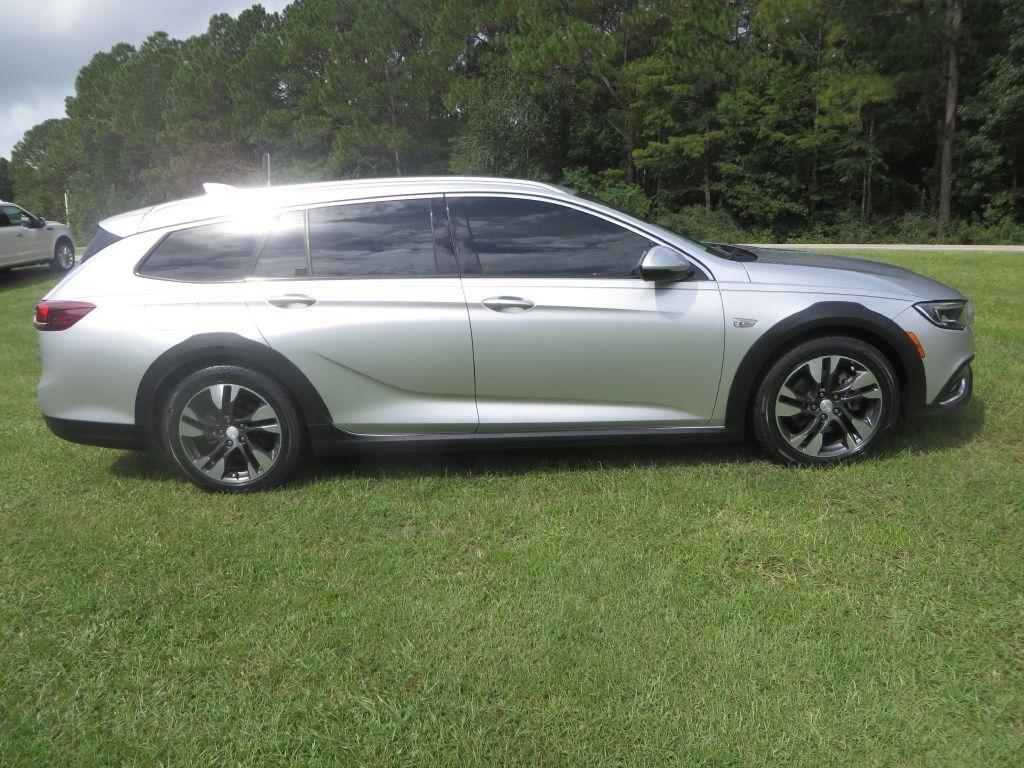 Buick Regal TourX  2018