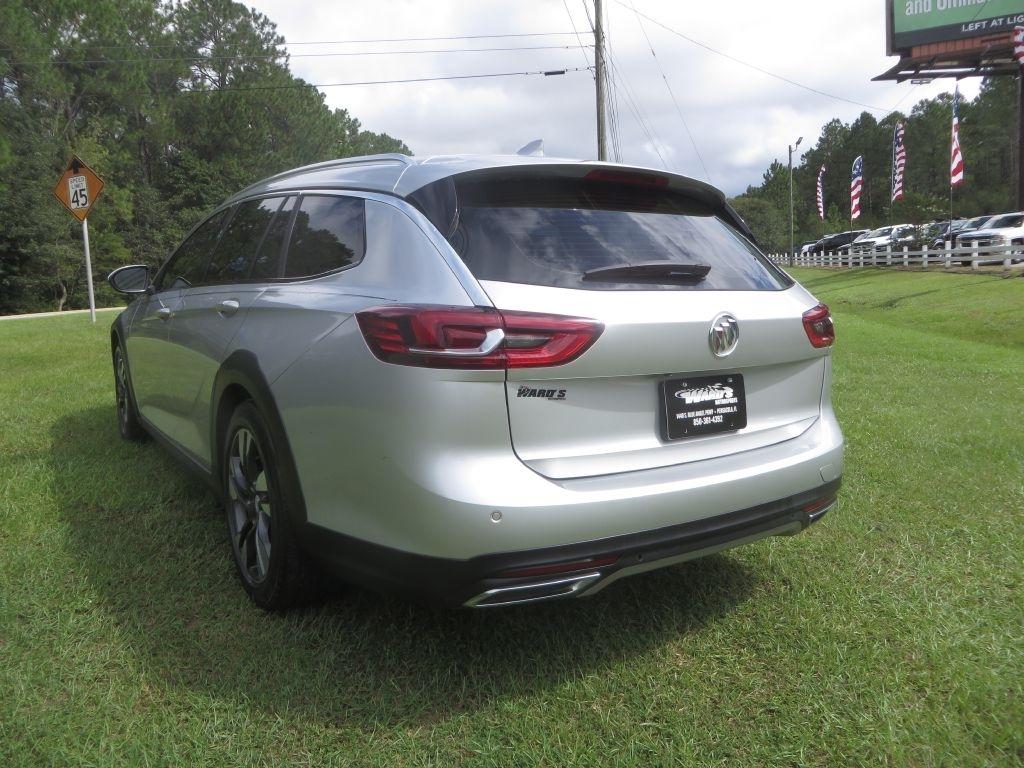 Buick Regal TourX  2018