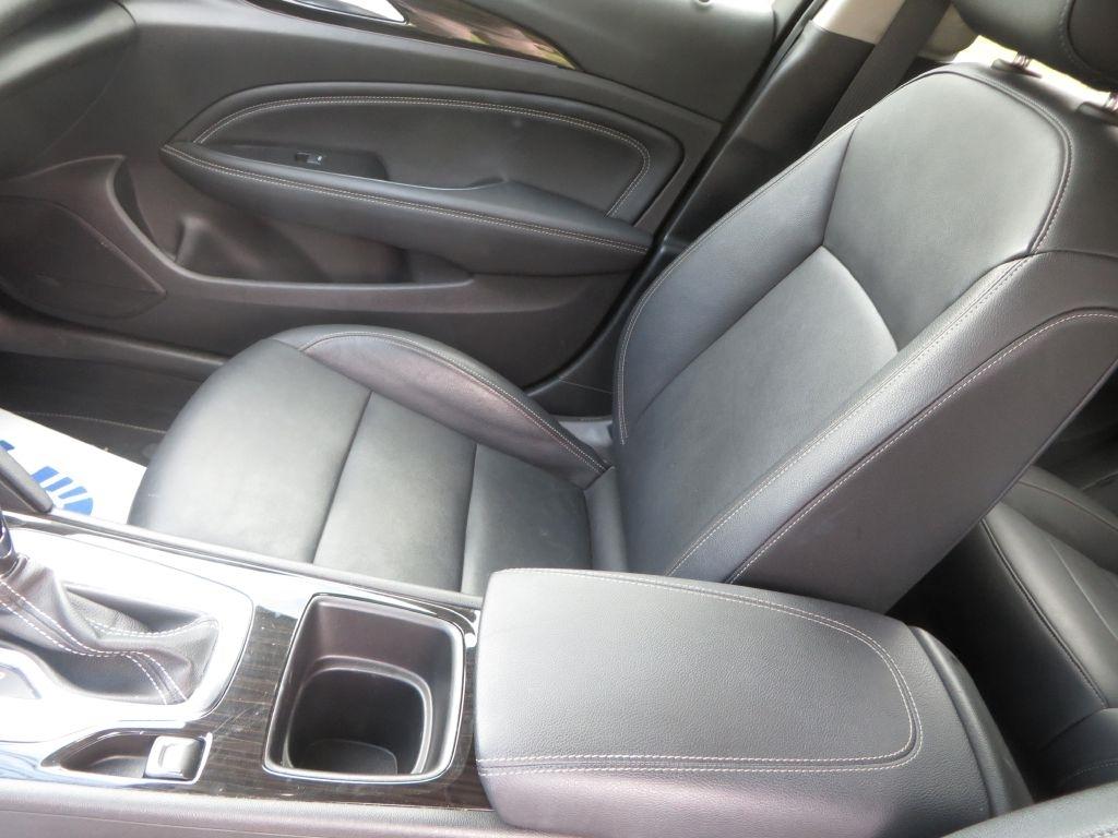 Buick Regal TourX  2018