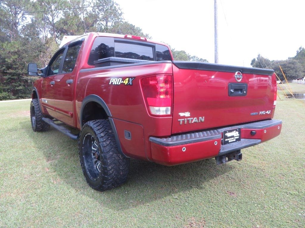 Nissan Titan  2015