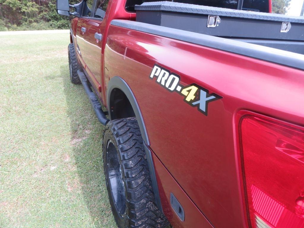 Nissan Titan  2015