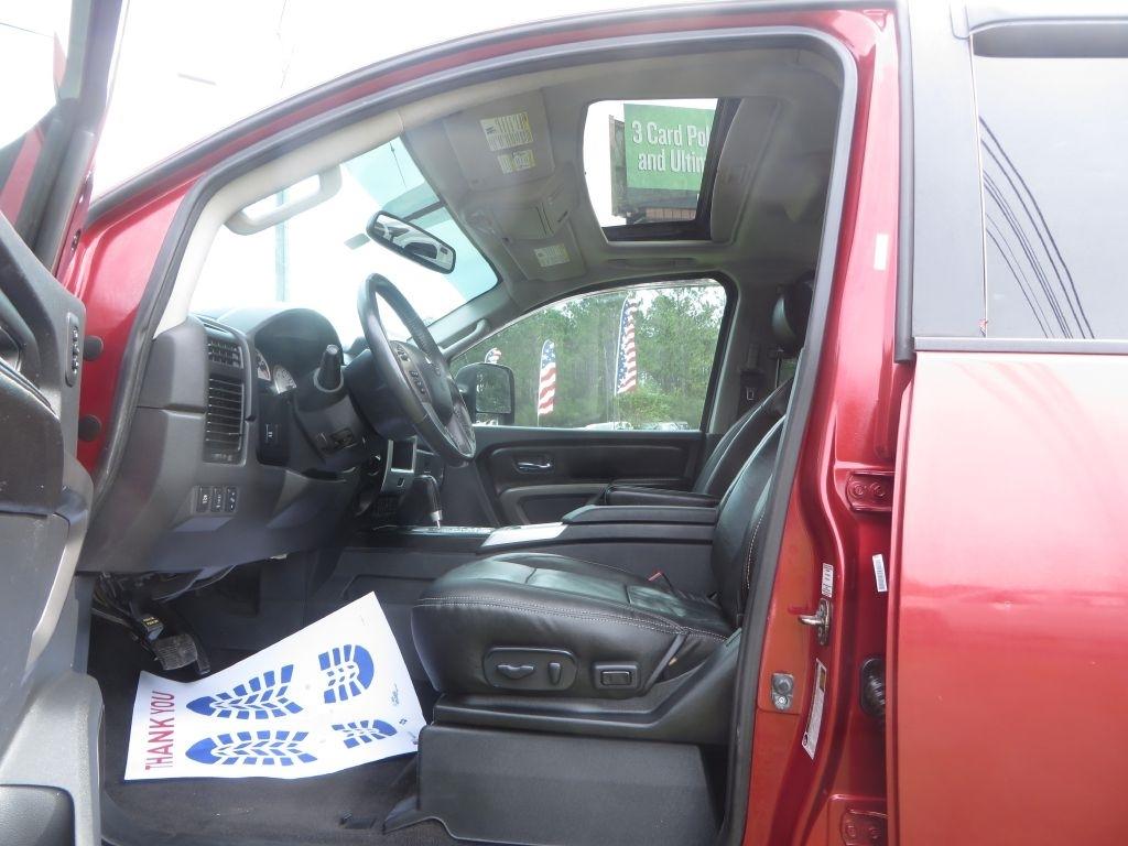 Nissan Titan  2015