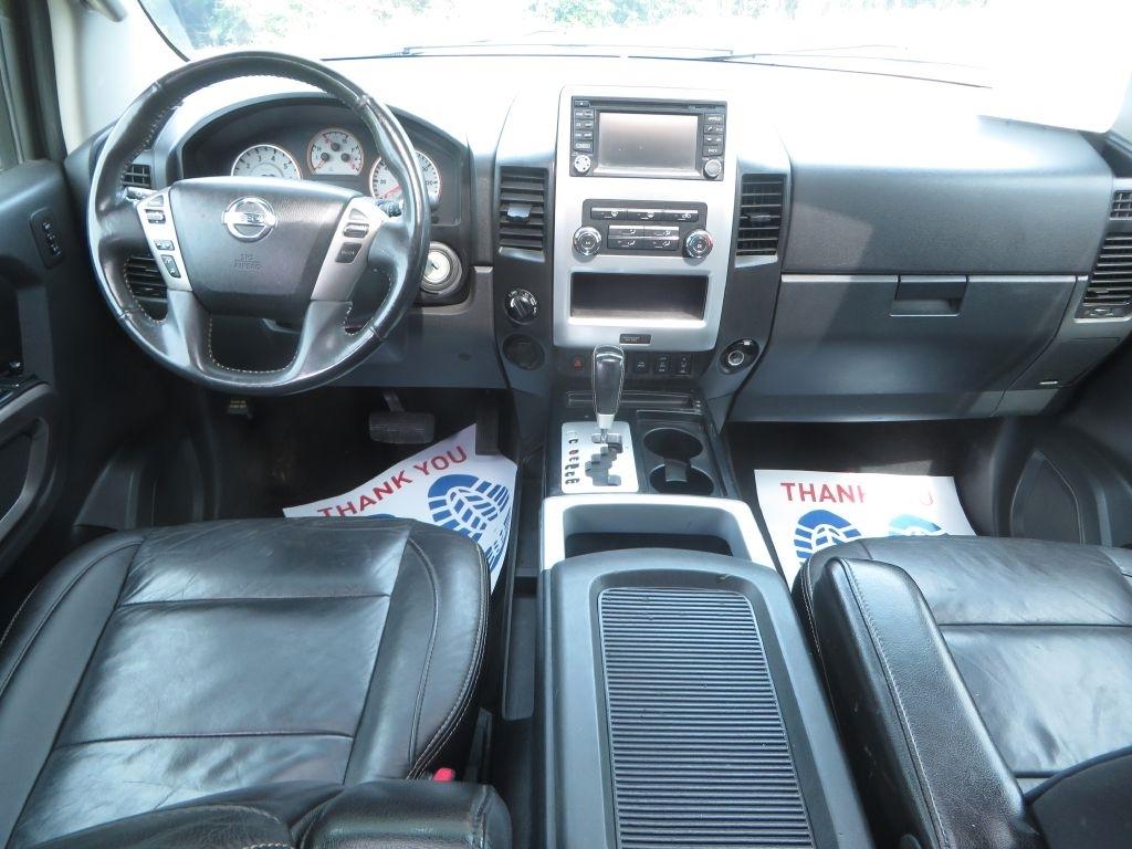 Nissan Titan  2015