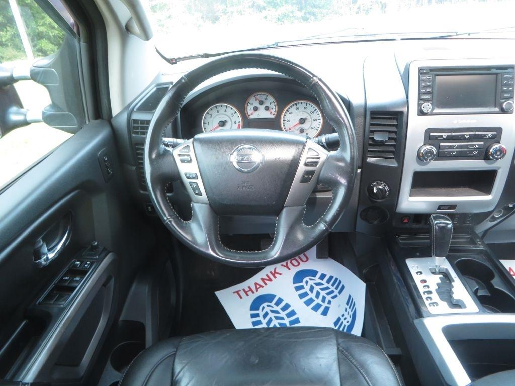 Nissan Titan  2015
