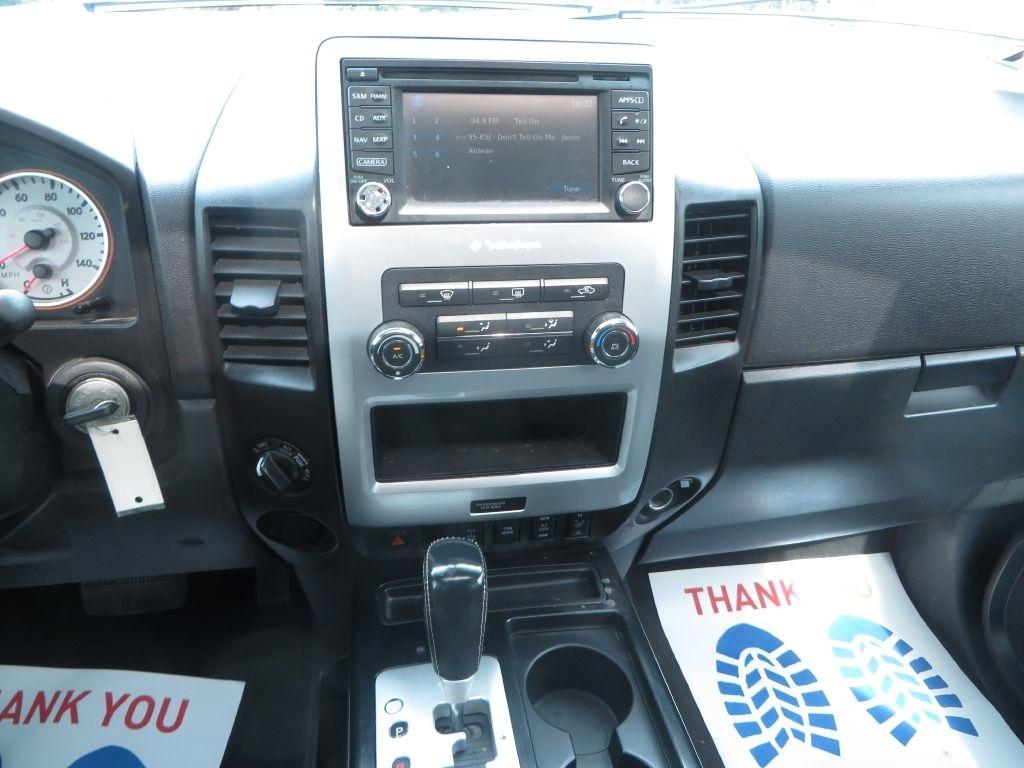 Nissan Titan  2015
