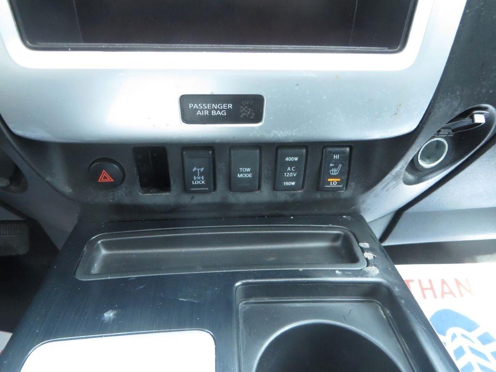 Nissan Titan  2015