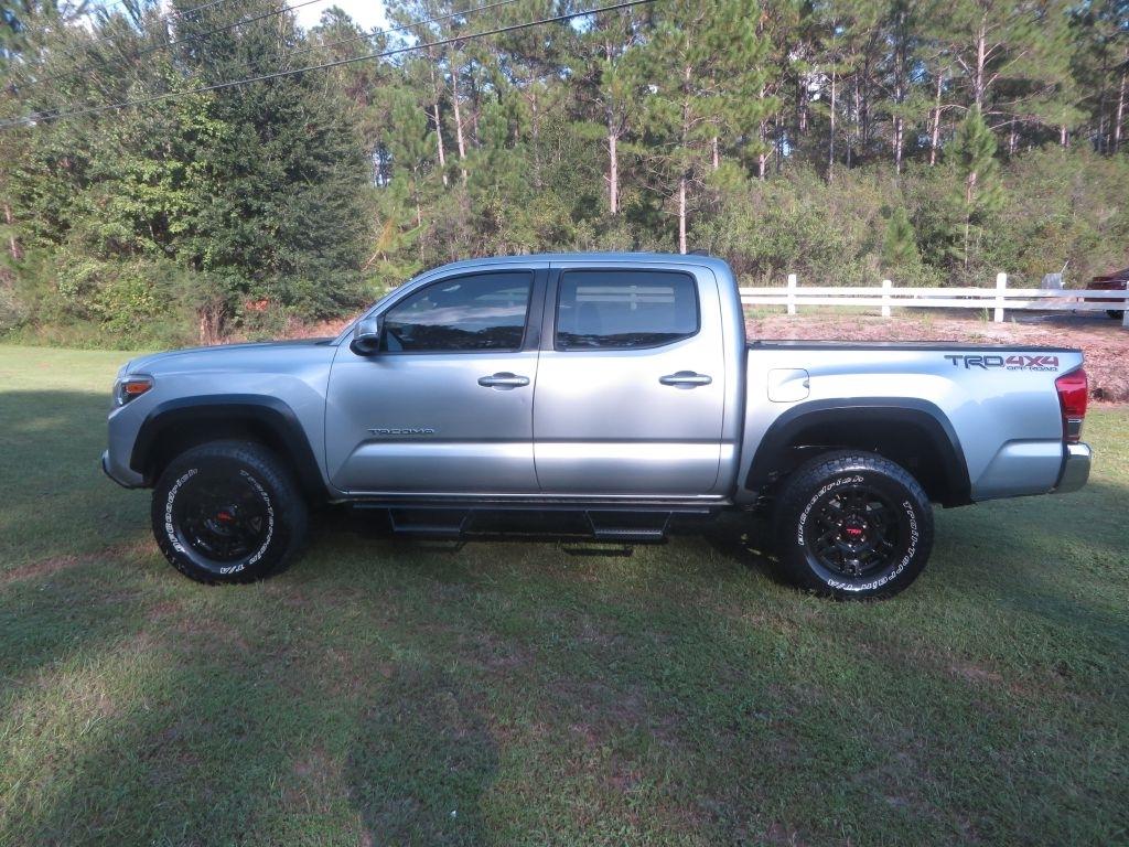 Toyota Tacoma  2017