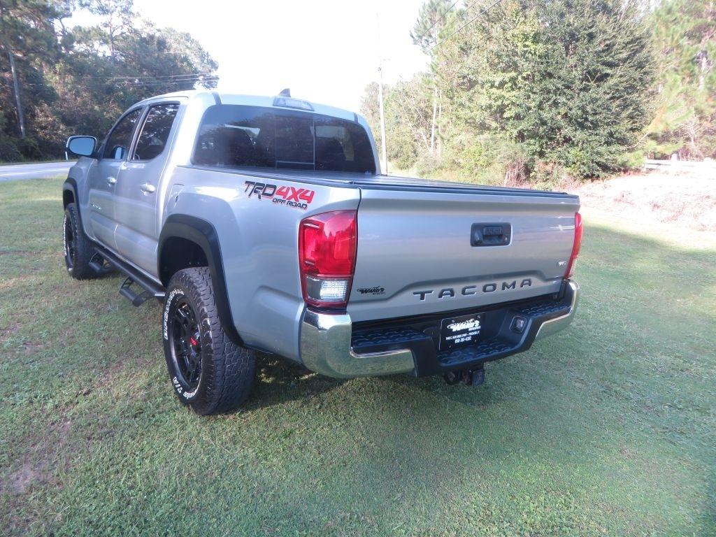 Toyota Tacoma  2017