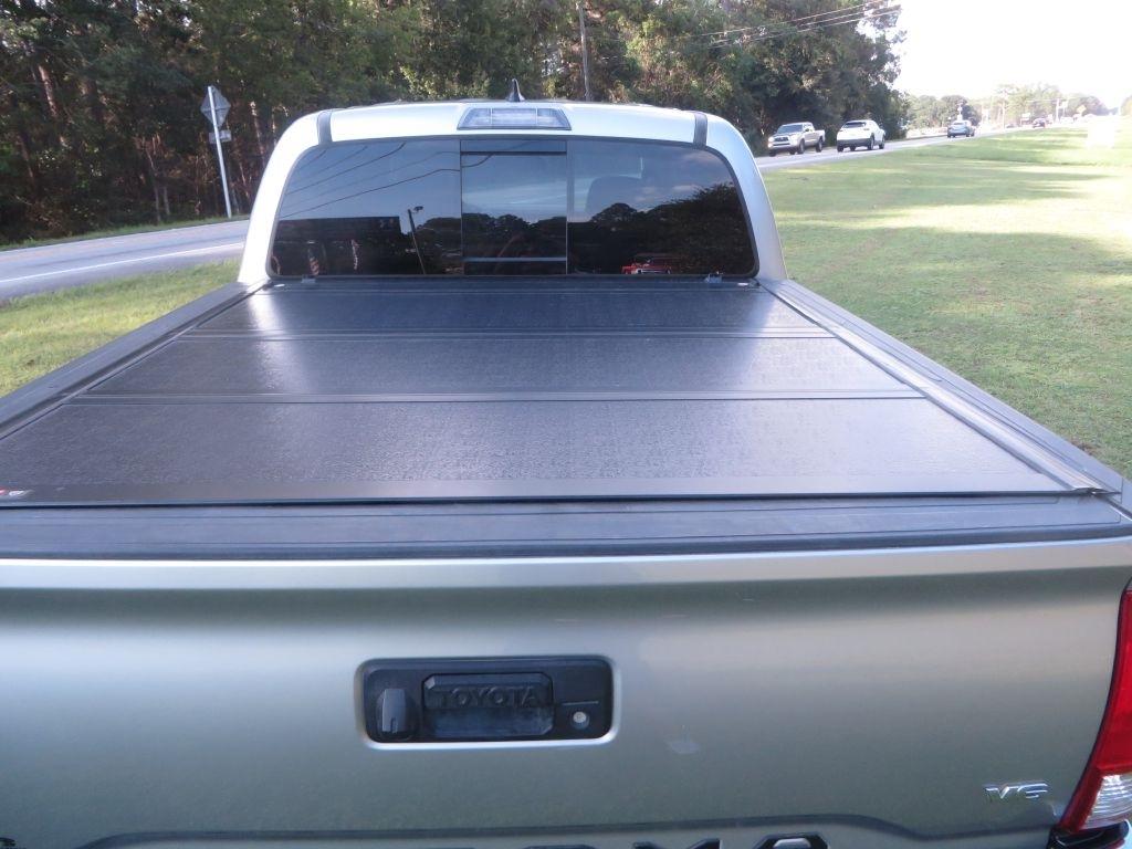 Toyota Tacoma  2017