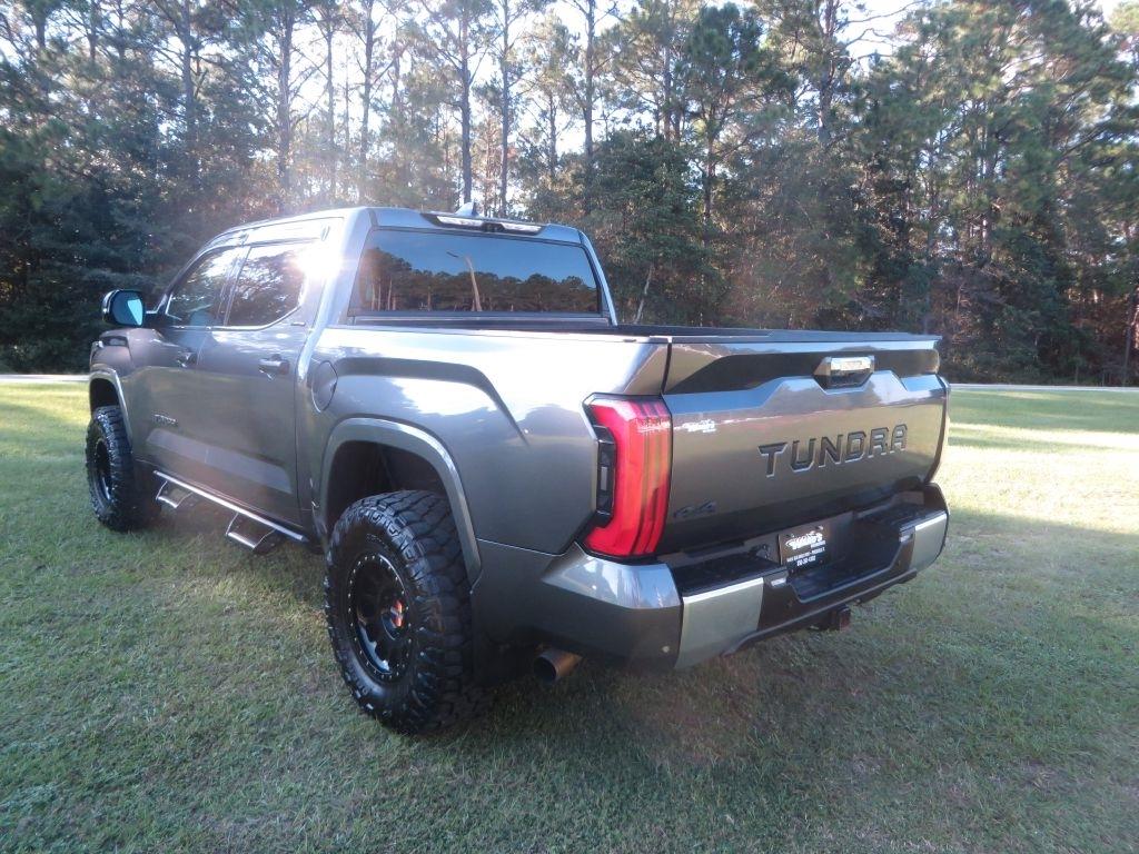 Toyota Tundra 4WD  2022