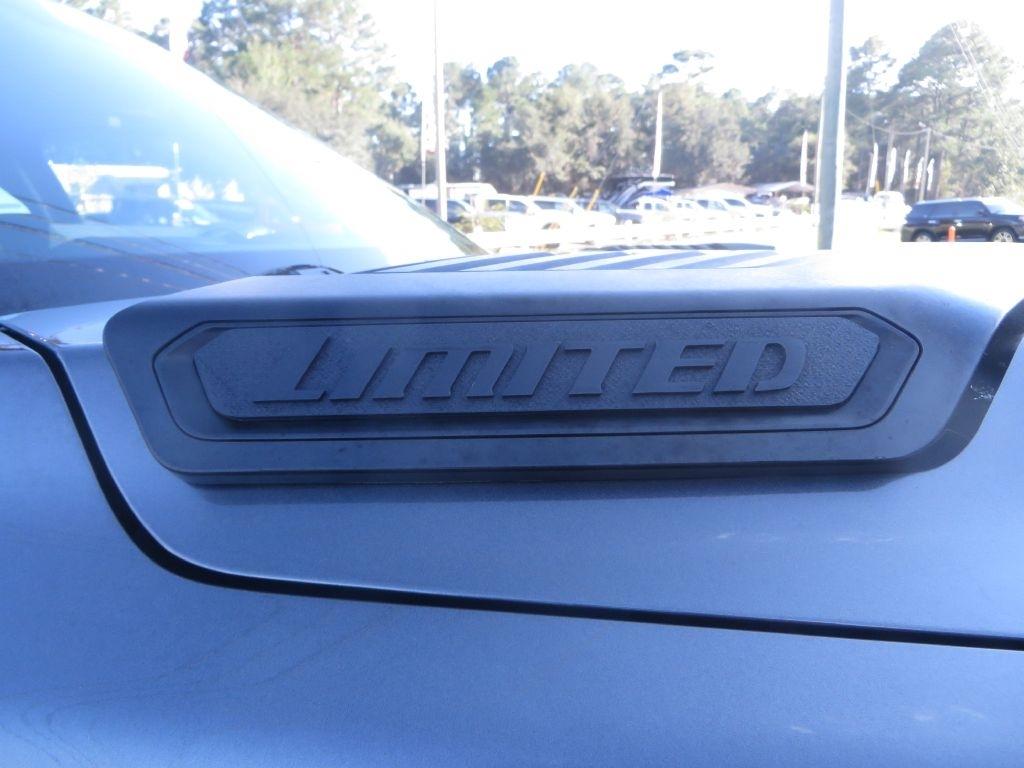 Toyota Tundra 4WD  2022
