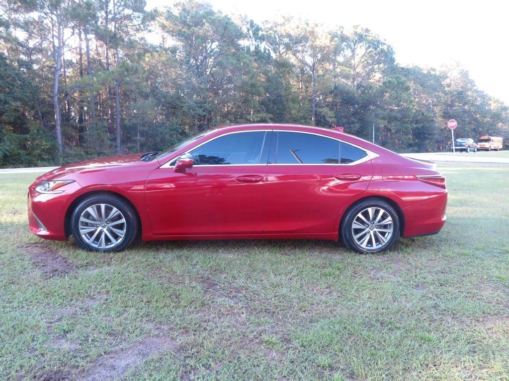Lexus ES  2021