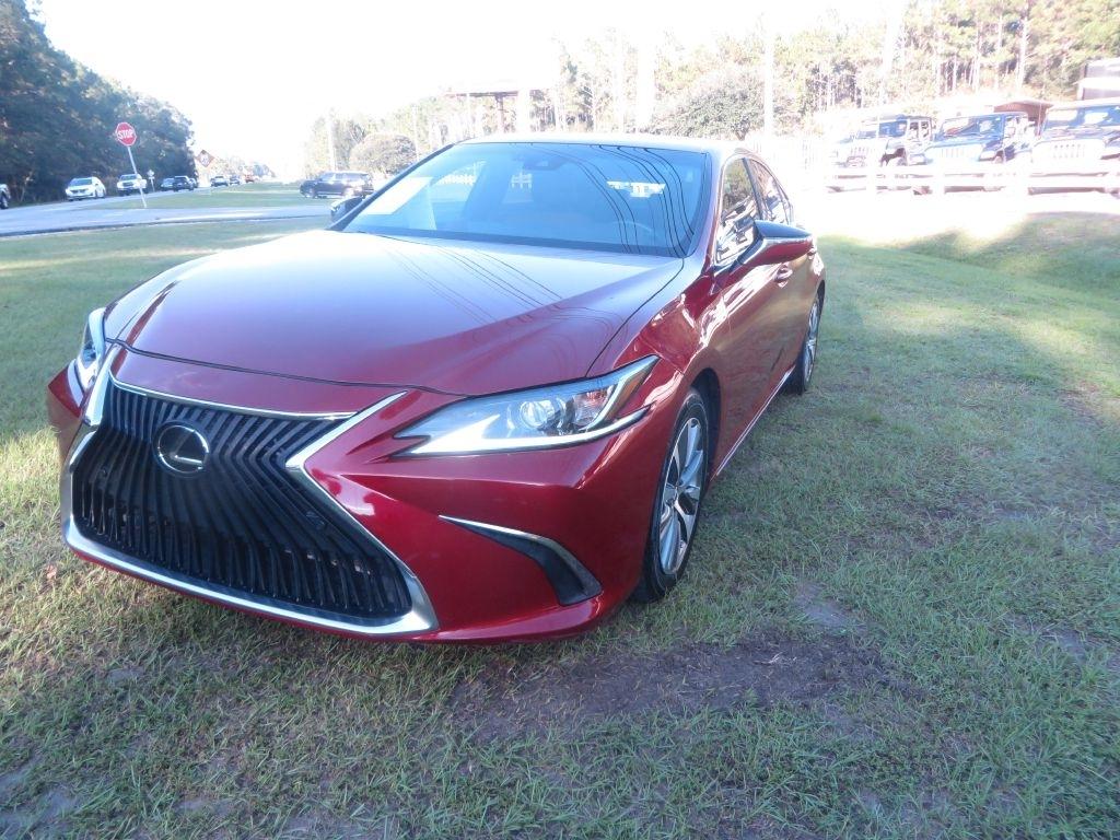 Lexus ES  2021