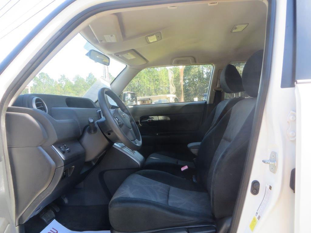 Scion xB  2014