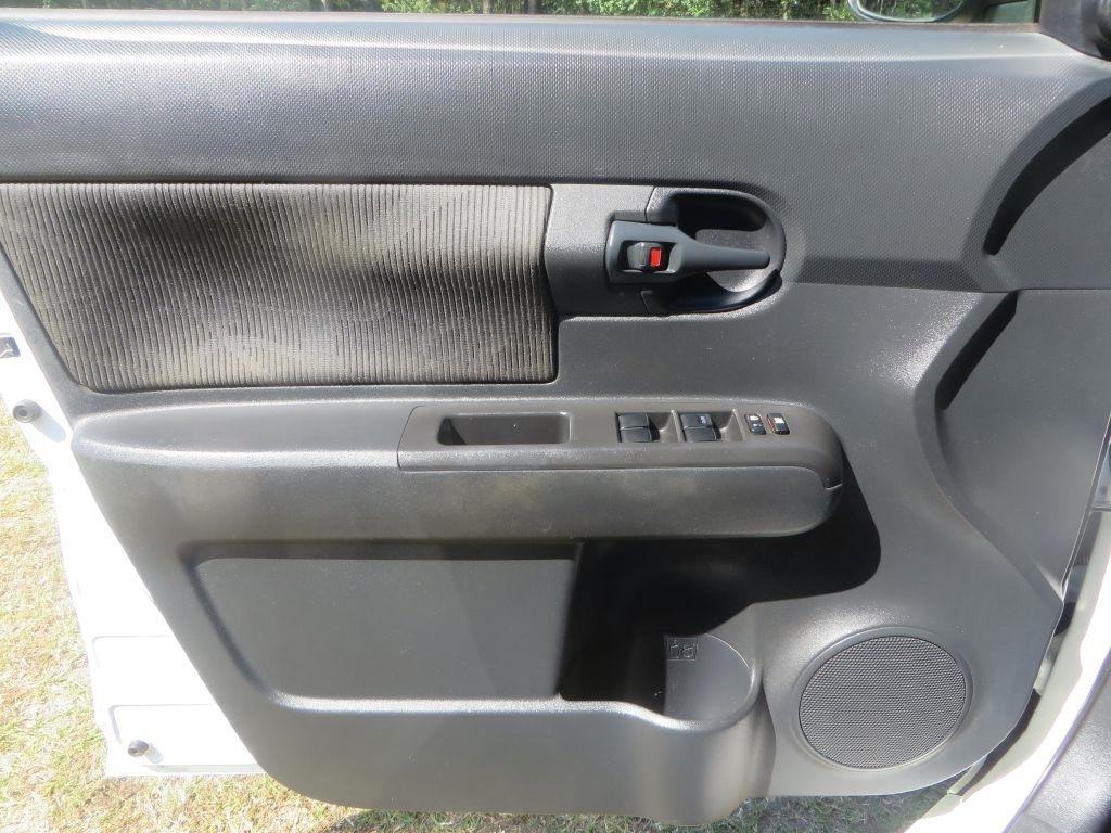 Scion xB  2014
