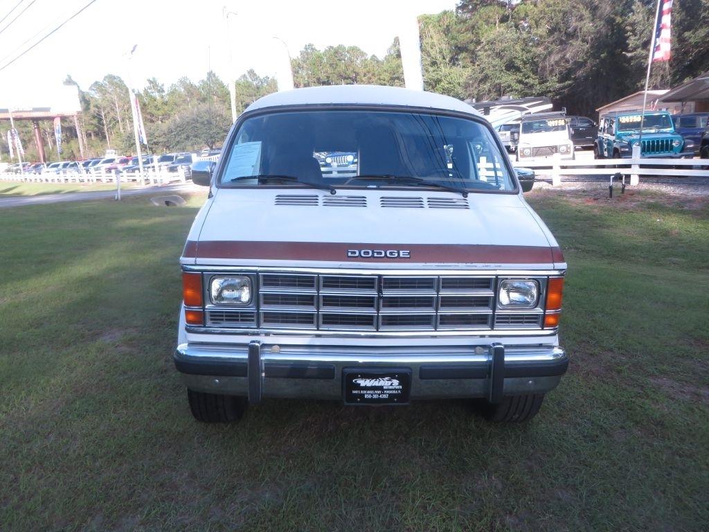 Dodge Ram Van B350 1989
