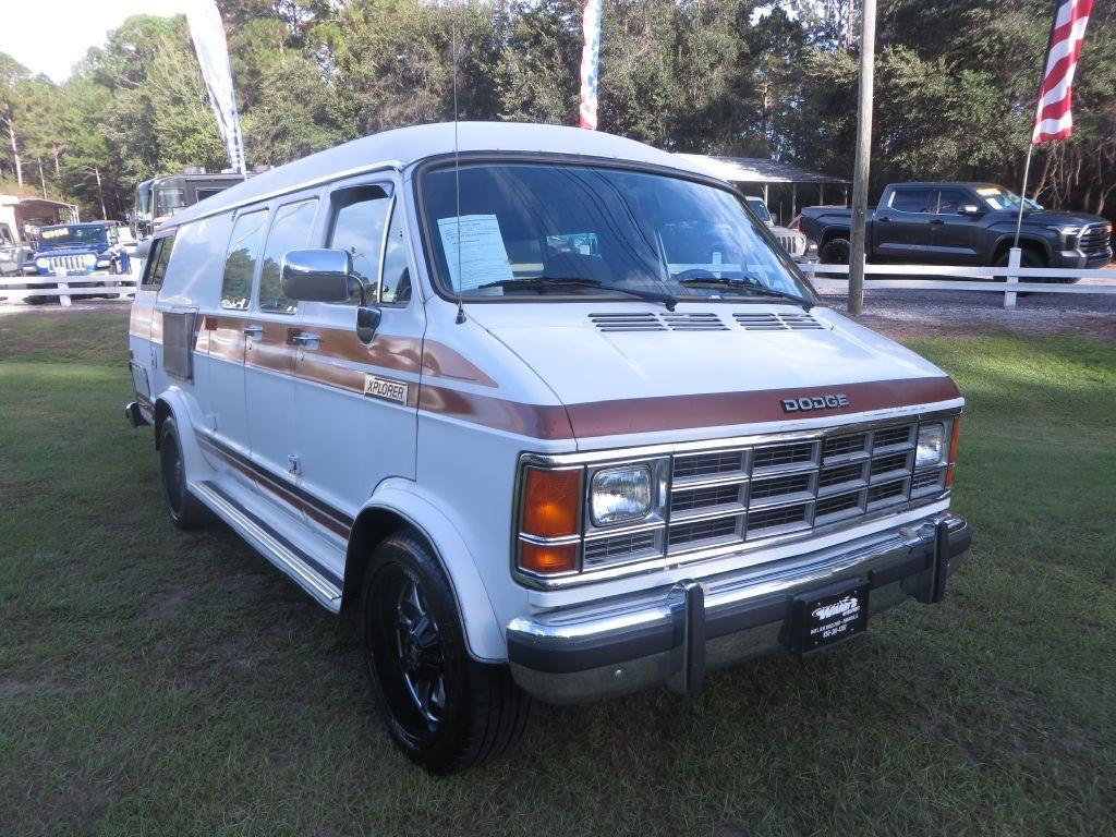 Dodge Ram Van B350 1989