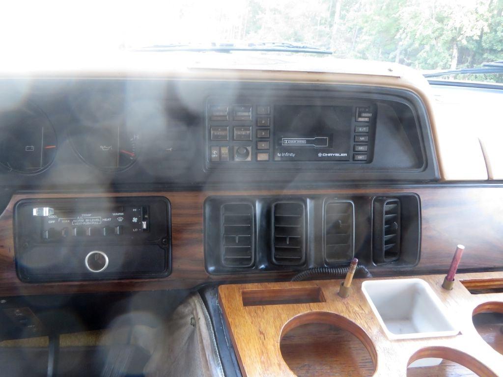 Dodge Ram Van B350 1989