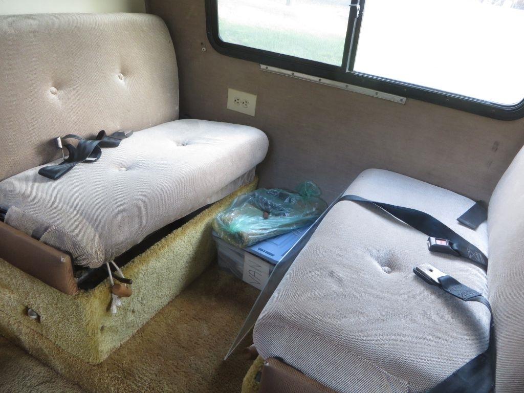 Dodge Ram Van B350 1989
