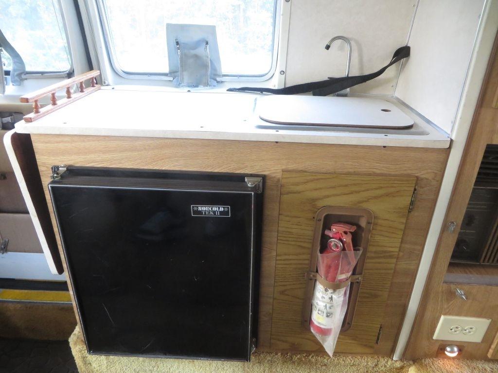 Dodge Ram Van B350 1989