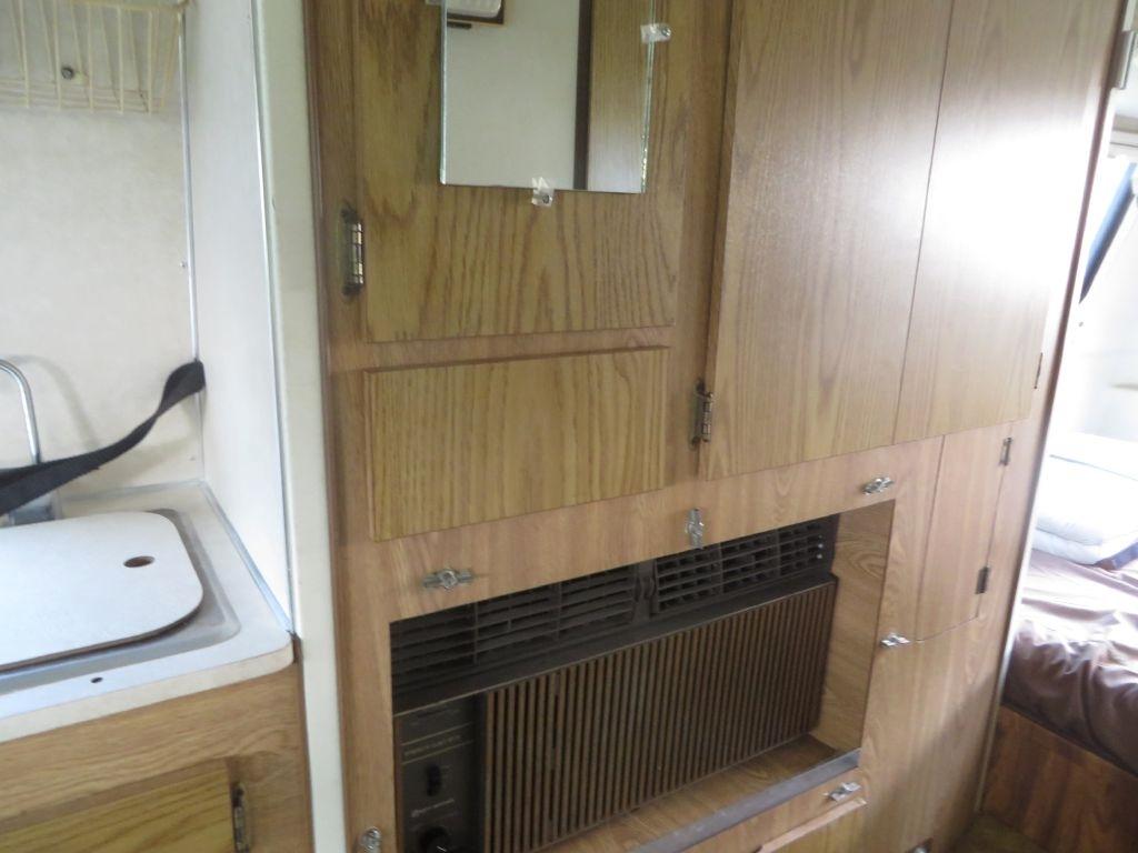 Dodge Ram Van B350 1989