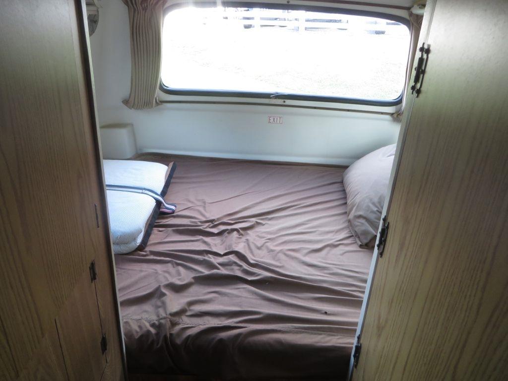 Dodge Ram Van B350 1989