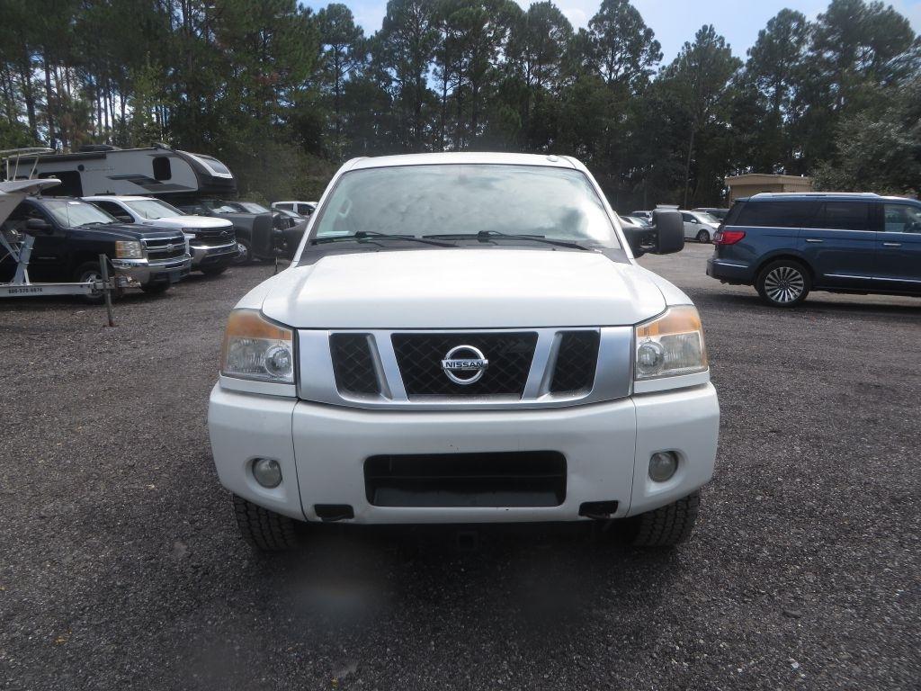 Nissan Titan PRO-4X 4WD 2015