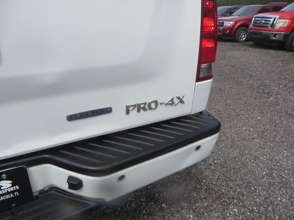 Nissan Titan PRO-4X 4WD 2015