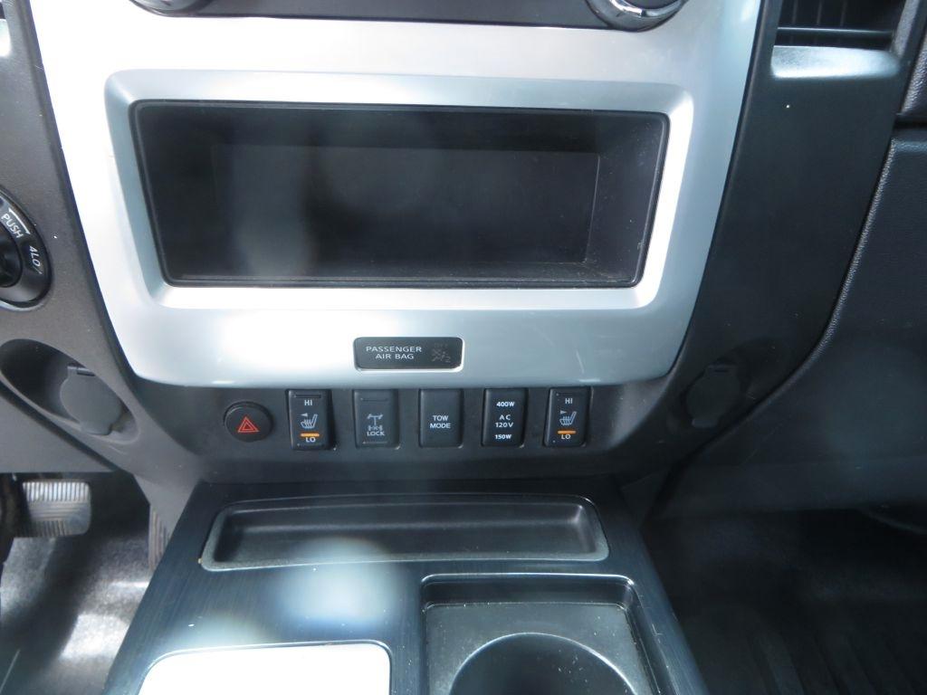 Nissan Titan PRO-4X 4WD 2015