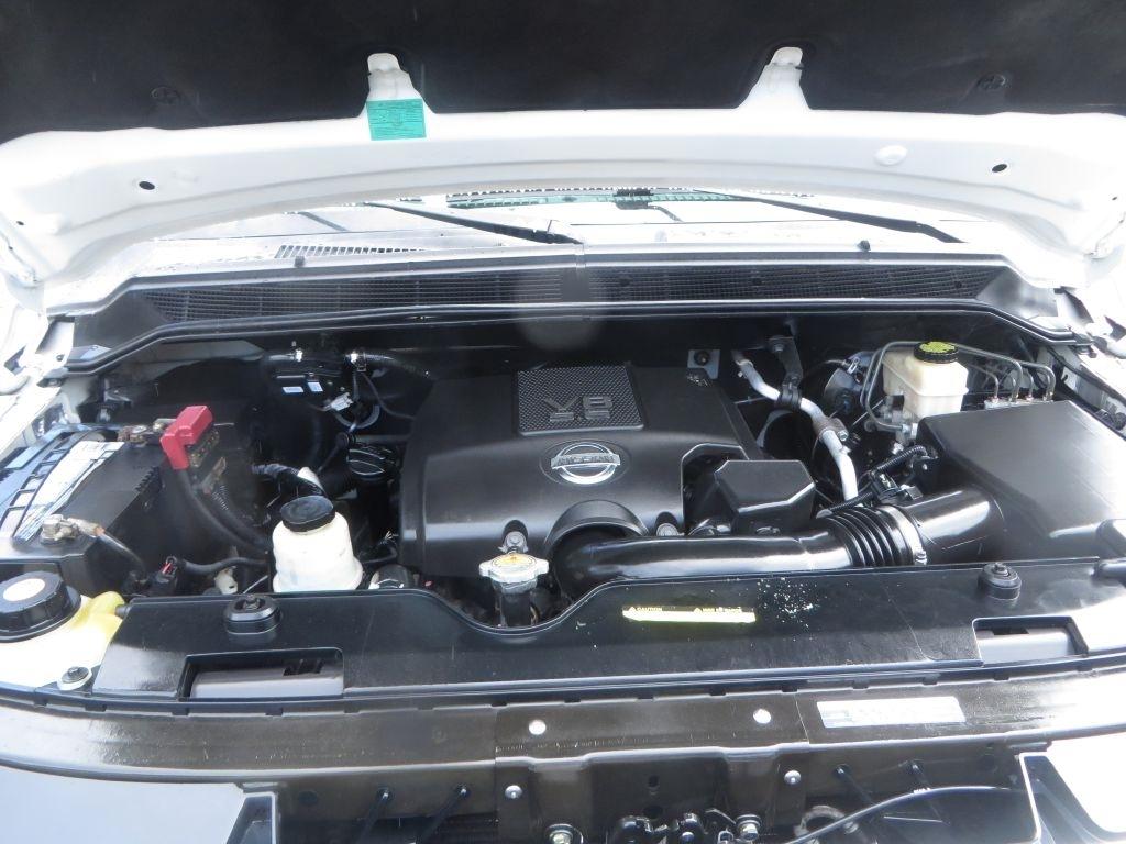 Nissan Titan PRO-4X 4WD 2015