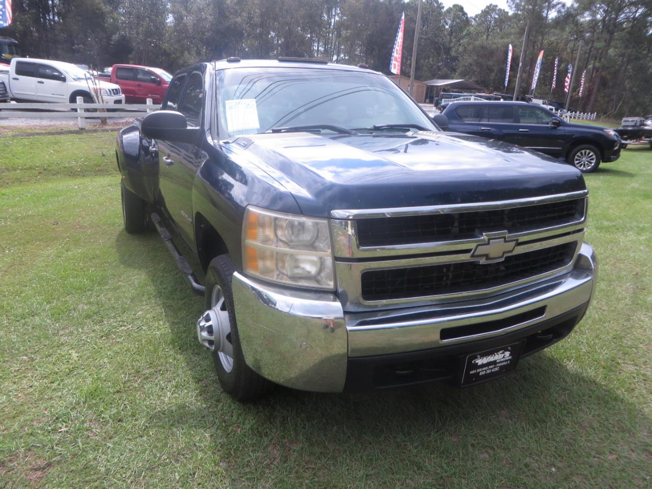 Chevrolet Silverado 3500HD 4WD Crew Cab 167" DRW Work Truck 2010