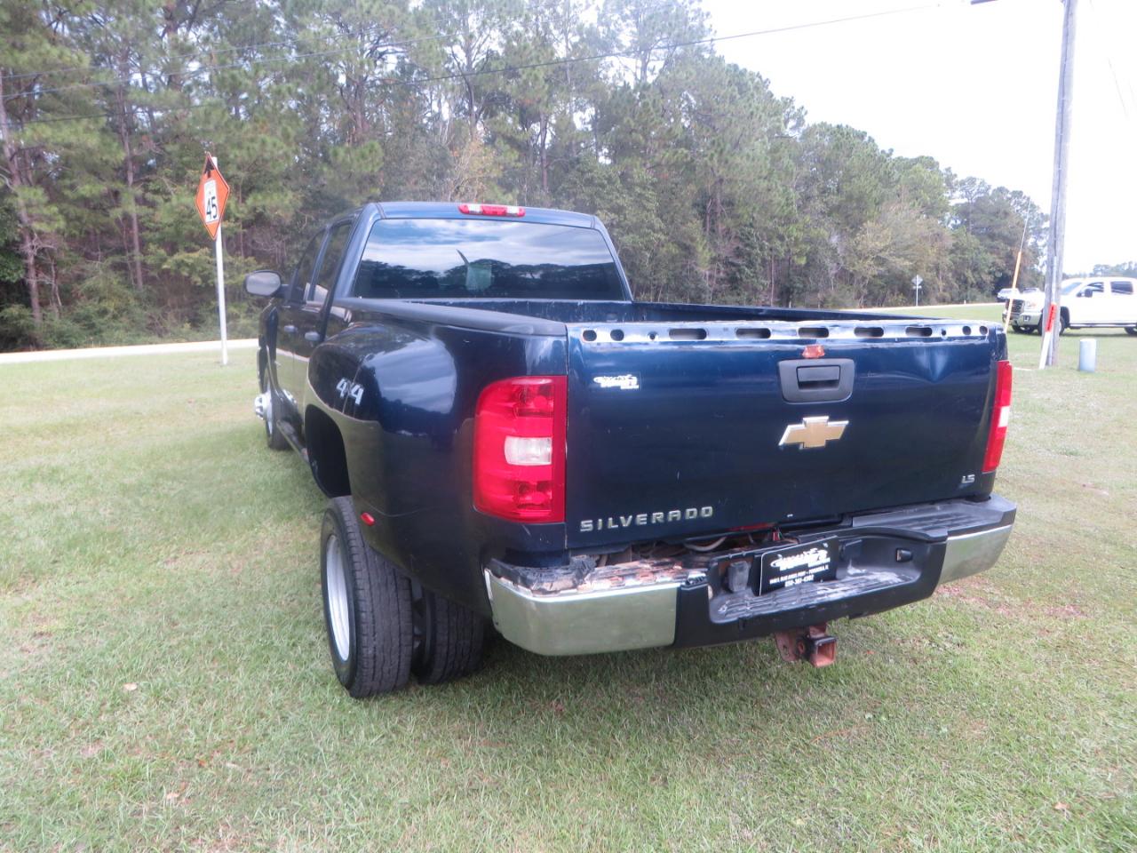Chevrolet Silverado 3500HD 4WD Crew Cab 167" DRW Work Truck 2010