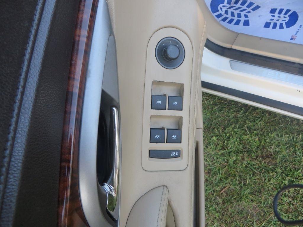 Buick LaCrosse  2010