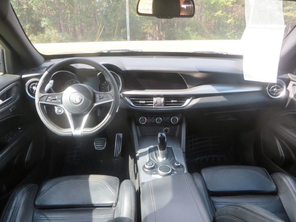 Alfa Romeo Stelvio  2018