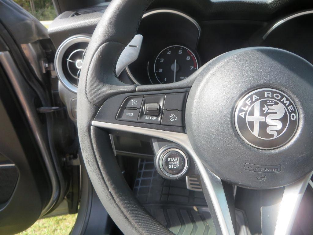 Alfa Romeo Stelvio  2018